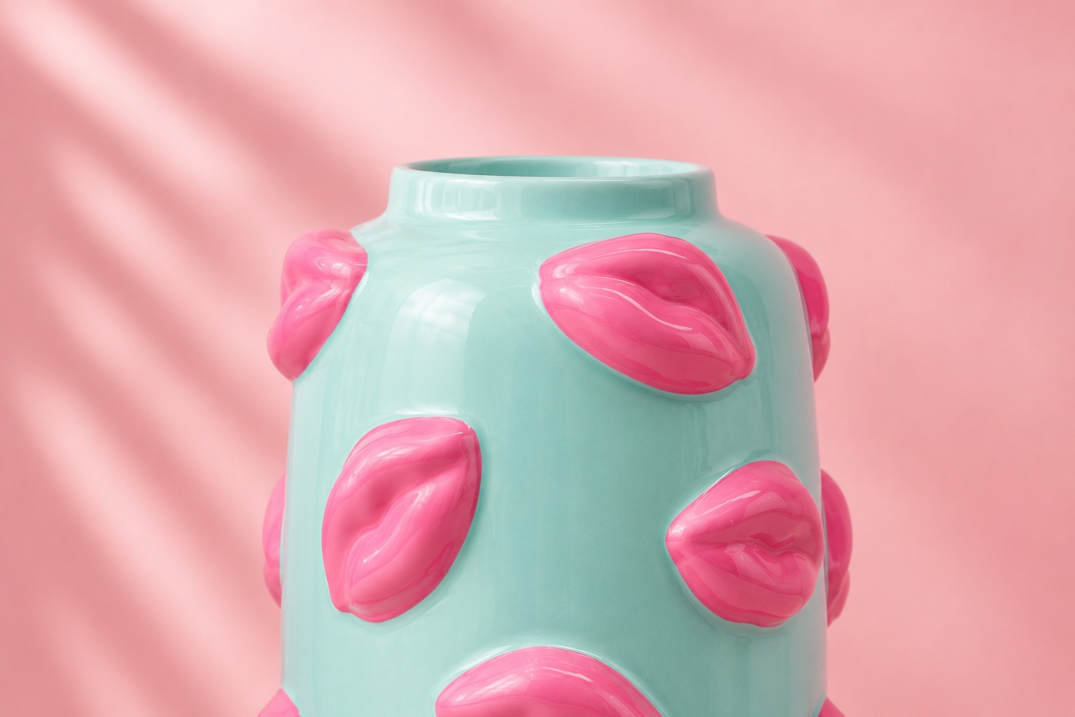 Keramieken Kusjesvaas Mint Roze - Afbeelding 2